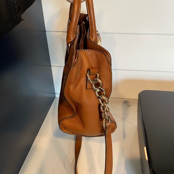 Micheal Kors - Picture 2 of 3